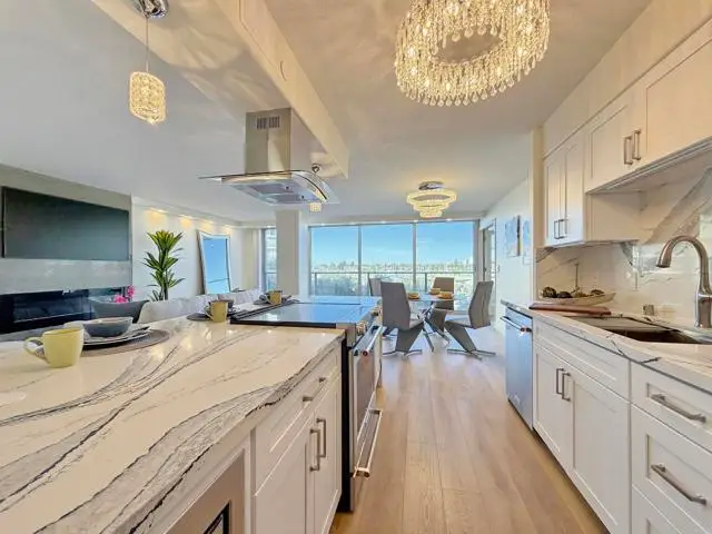 1820 Avenida Del Mundo  #208, Coronado, CA 92118 - #2