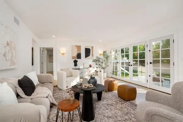 18438 Los Alimos St, Northridge, CA 91326