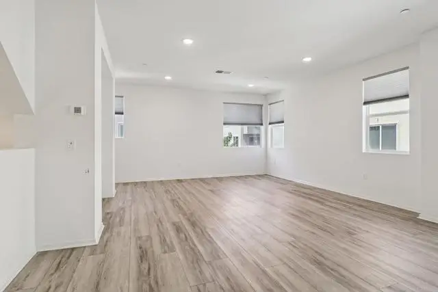 5265 Beachfront Cove Street  #167, San Diego, CA 92154 - Image #3