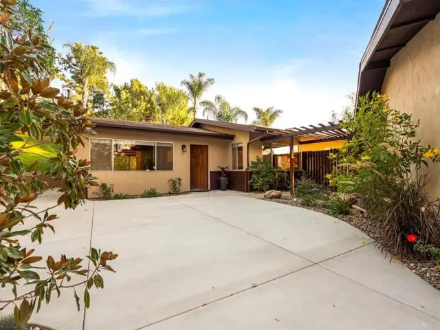 1130 Pebble Springs Lane, Escondido, CA 92026 - Image #2