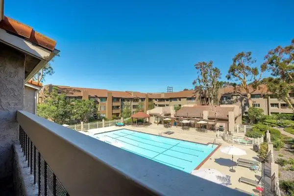 10350 Caminito Cuervo  #111, San Diego, CA 92108