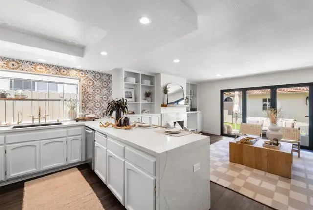 274 J Ave, Coronado, CA 92118 - #1