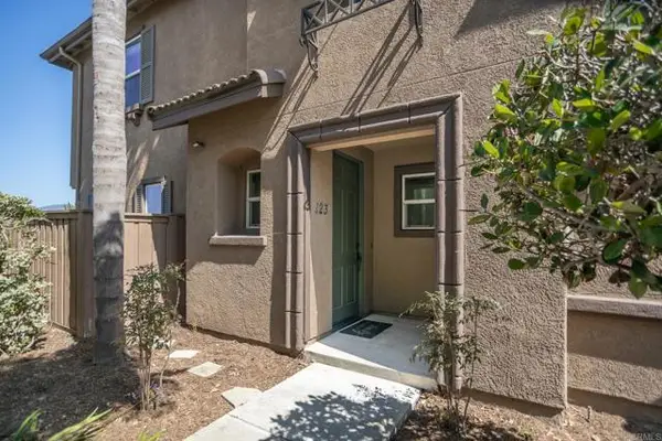 425 Meadowbrook Dr  #123, San Diego, CA 92114