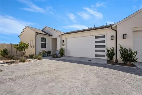 1624 Calle Oxton  #2, Chula Vista, CA 91913