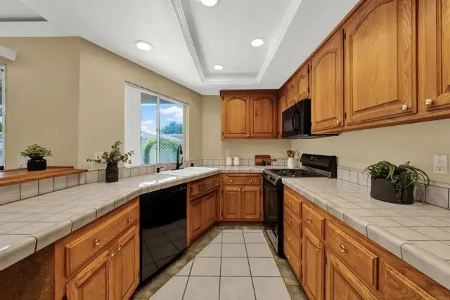 44552 La Paz Road, Temecula, CA 92592 - #2