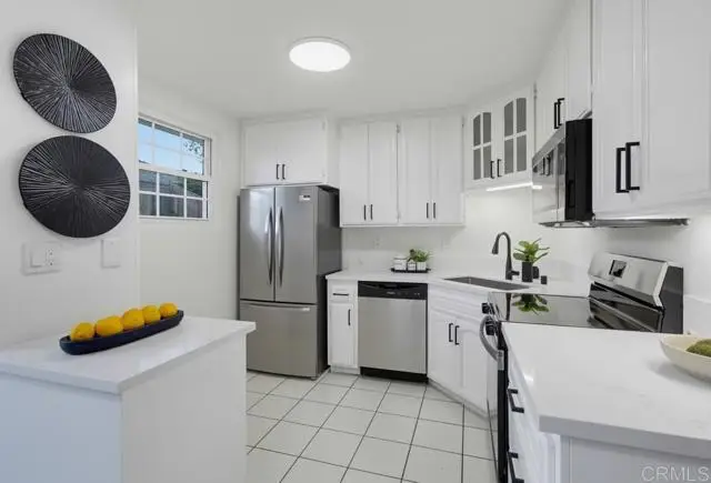 6954 Ballinger, San Diego, CA 92119 - #3