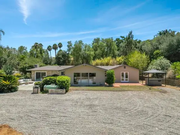 3131 Summit Drive, Escondido, CA 92025