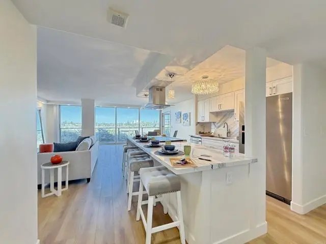1820 Avenida del Mundo  #208, Coronado, CA 92118 - #3