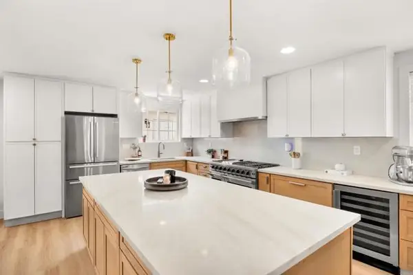 2690 Cowley Way, San Diego, CA 92110