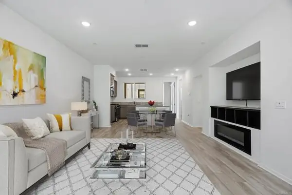 5280 Beachfront Cove  #241, San Diego, CA 92154