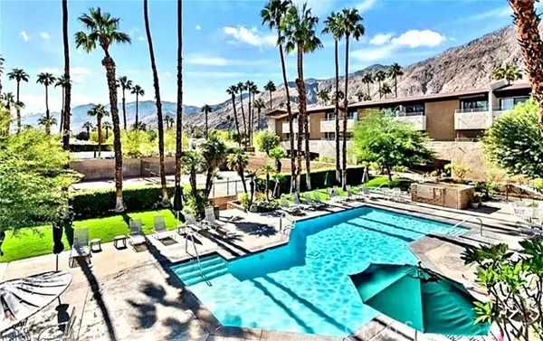 467 Calle El Segundo  #D3, Palm Springs, CA 92262
