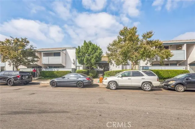 8801 Independence Avenue  #11, Canoga Park, CA 91304 - #3