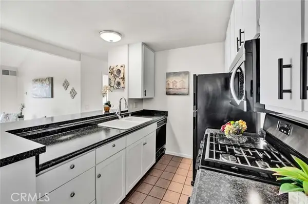 15237 Santa Gertrudes Avenue  #U201, La Mirada, CA 90638