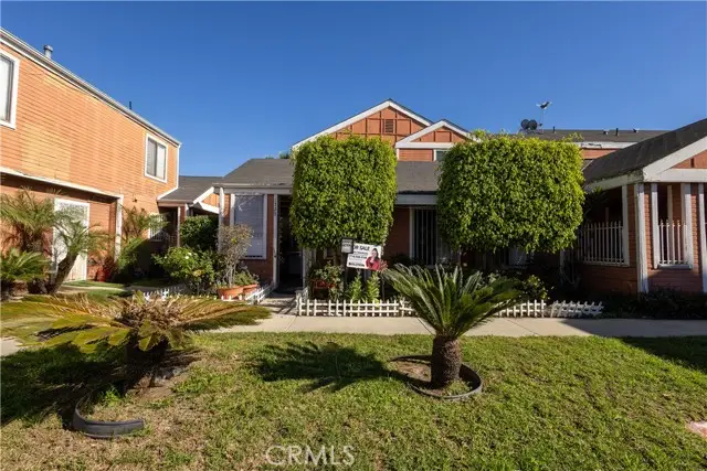 1725 3rd Street  #1, Santa Ana, CA 92703 - #2