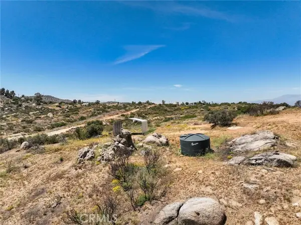 22 Minton Road, Homeland, CA 92548