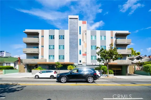 820 Wilton Place  #304, Los Angeles, CA 90005 - Image #1