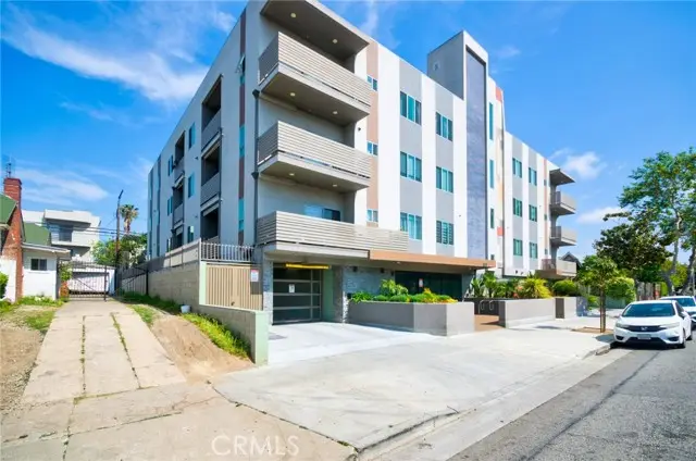 820 Wilton Place  #304, Los Angeles, CA 90005 - Image #2