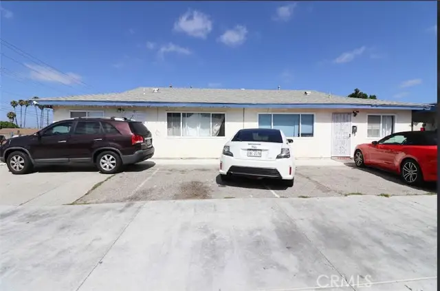 8402 Slater Avenue, Huntington Beach, CA 92647 - Image #2