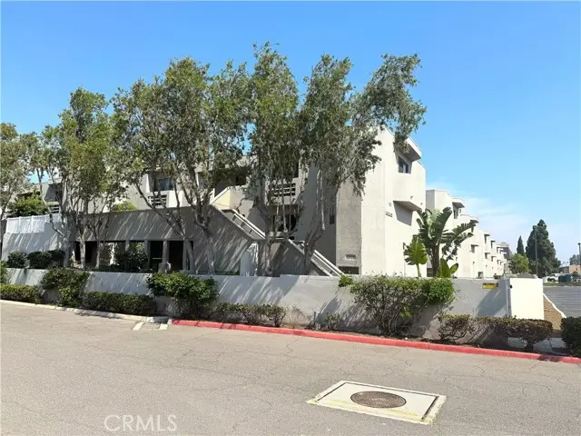 12584 Montecito Road  #5, Seal Beach, CA 90740 - Image #2