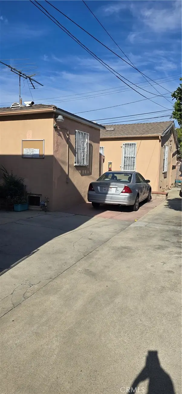 2944 8th Avenue, Los Angeles, CA 90018 - #2