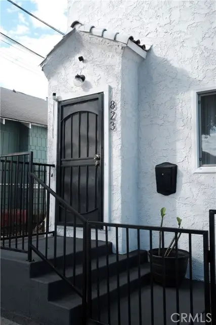 823 E. 10th St., Long Beach, CA 90813 - #2