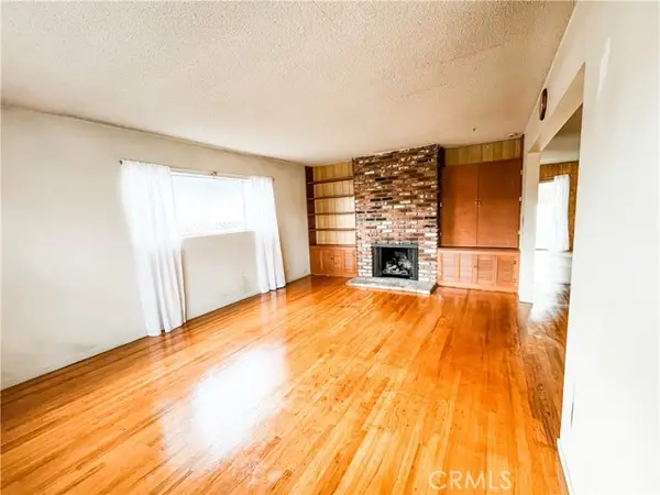 534 Hoover, Orange, CA 92867