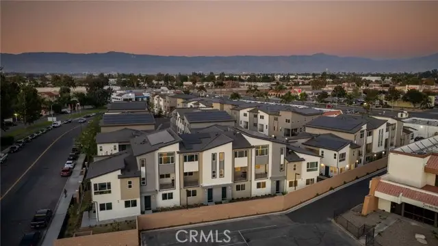 1122 Santo Antonio Drive, Colton, CA 92324 - #2