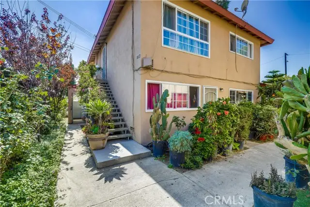 1813 Cedar, Santa Ana, CA 92707 - Image #2