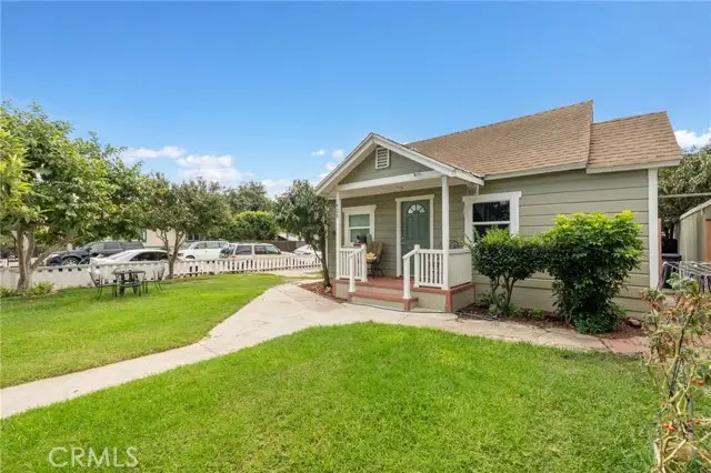 926 Pine, Santa Ana, CA 92701 - #3