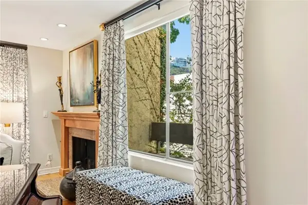 11687 Bellagio Road  #12, Los Angeles, CA 90049