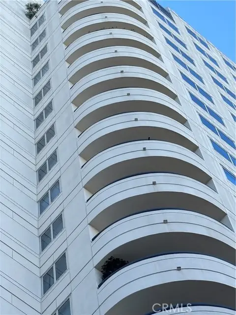 525 Seaside Way  #1801, Long Beach, CA 90802 - Image #3