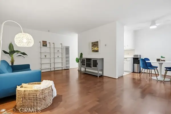 307 Cherry Avenue  #6, Long Beach, CA 90802