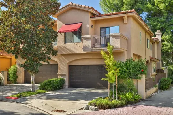 2096 Villa Del Lago Drive  #B, Chino Hills, CA 91709