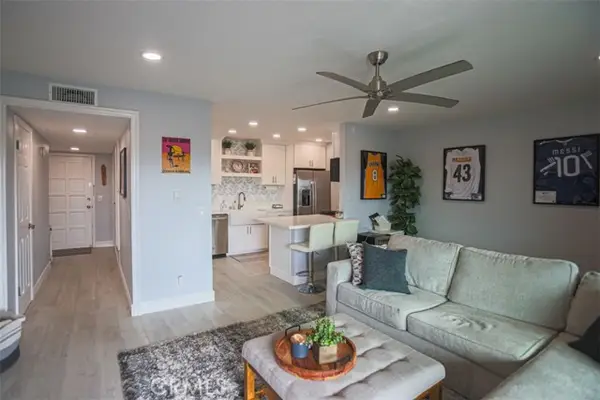 6600 Warner Avenue  #102, Huntington Beach, CA 92647