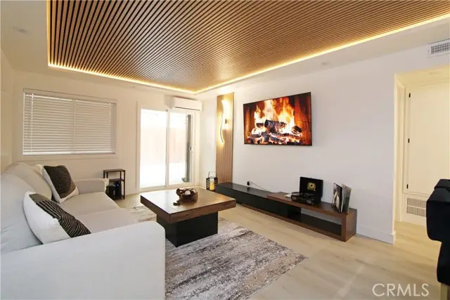 1140 Pacific Ave Unit #7, Long Beach, CA 90813 - Image #3