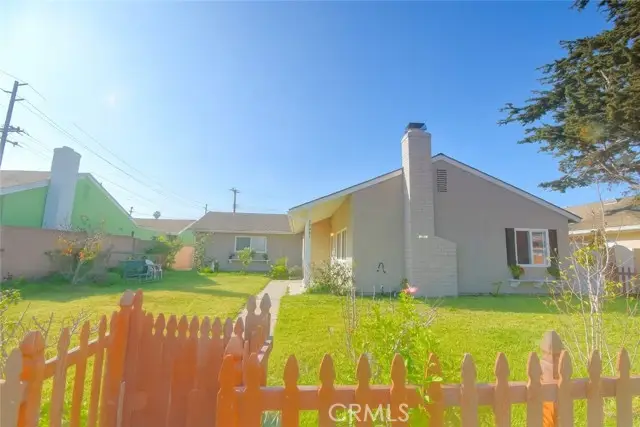 17451 Newland, Huntington Beach, CA 92647 - #3