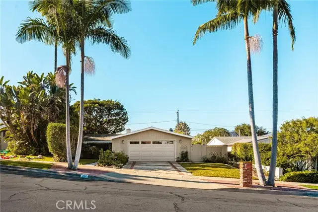 337 Vista Baya, Costa Mesa, CA 92627 - #1