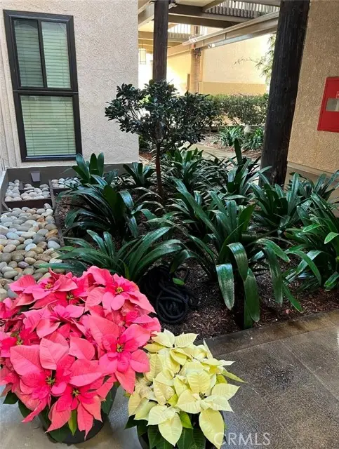 6112 Marina Pacifica Drive, Long Beach, CA 90803 - Image #2