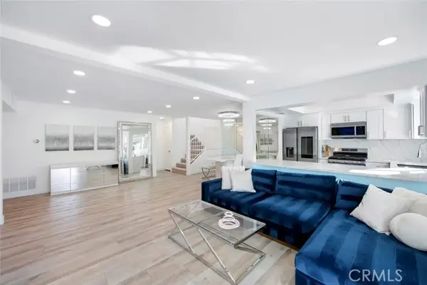 918 Hyde Court, Costa Mesa, CA 92626