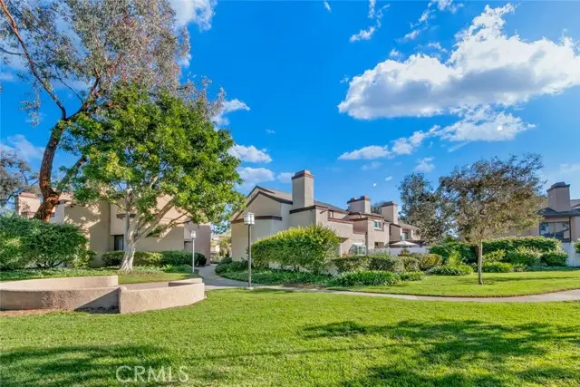 918 Hyde Court, Costa Mesa, CA 92626 - Image #2