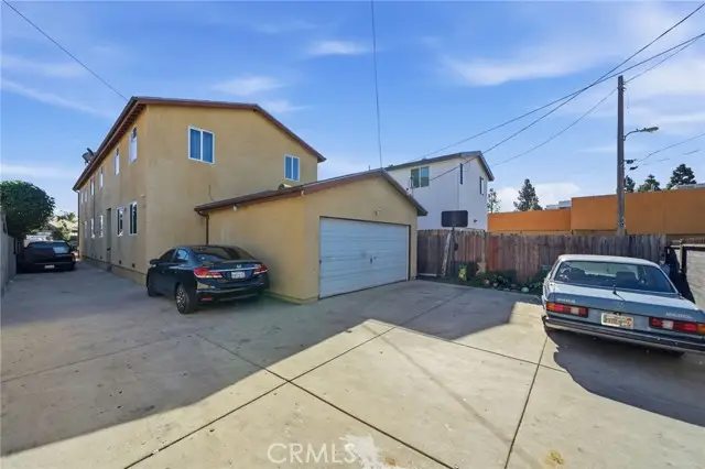 3833 Woodlawn, Los Angeles, CA 90011 - #3