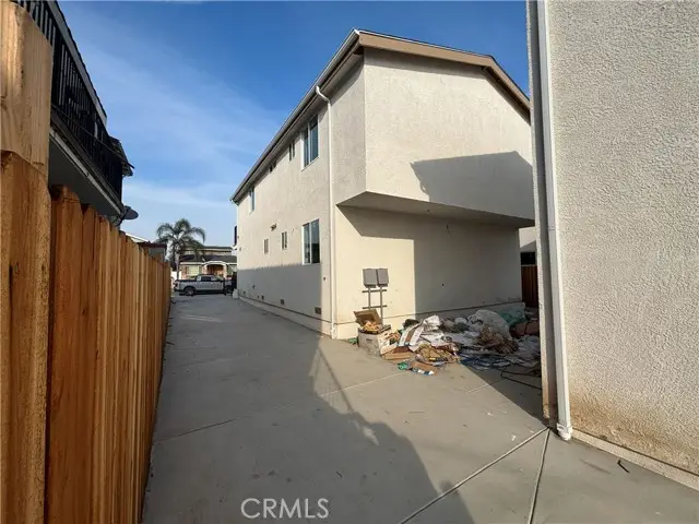 1046 84th Place, Los Angeles, CA 90044 - Image #2