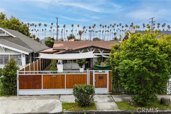 1102 53rd Street, Los Angeles, CA 90037