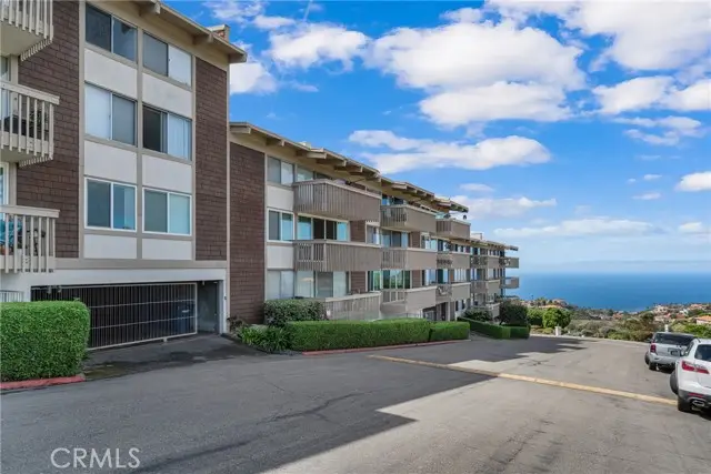 6542 Ocean Crest Drive  #D204, Rancho Palos Verdes, CA 90275 - Image #2