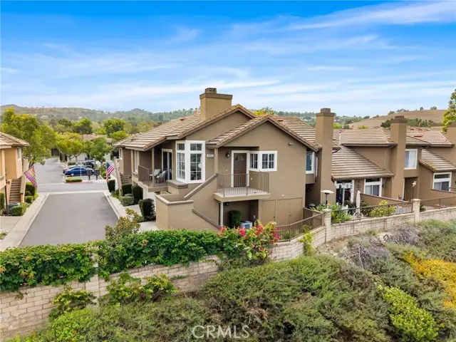 8123 Oak Ridge Circle, Anaheim, CA 92808 - Image #1