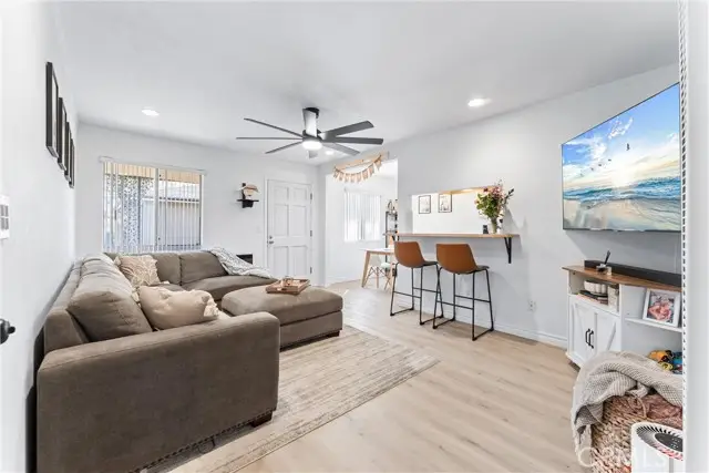 660 Glassell Street  #14, Orange, CA 92866 - Image #3