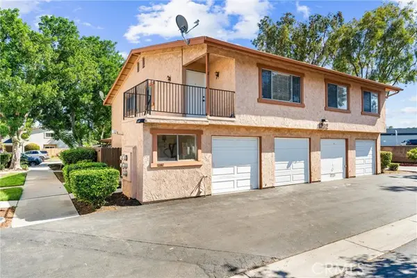1382 Via Santiago, Corona, CA 92882