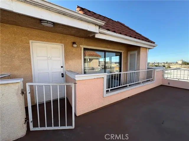 1168 10th Street  #213, Long Beach, CA 90813 - Image #1