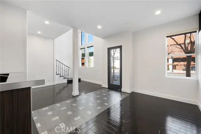 190 3rd, Santa Ana, CA 92701 - Image #2