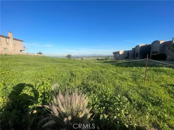 2250 Ohio Ave, Signal Hill, CA 90755